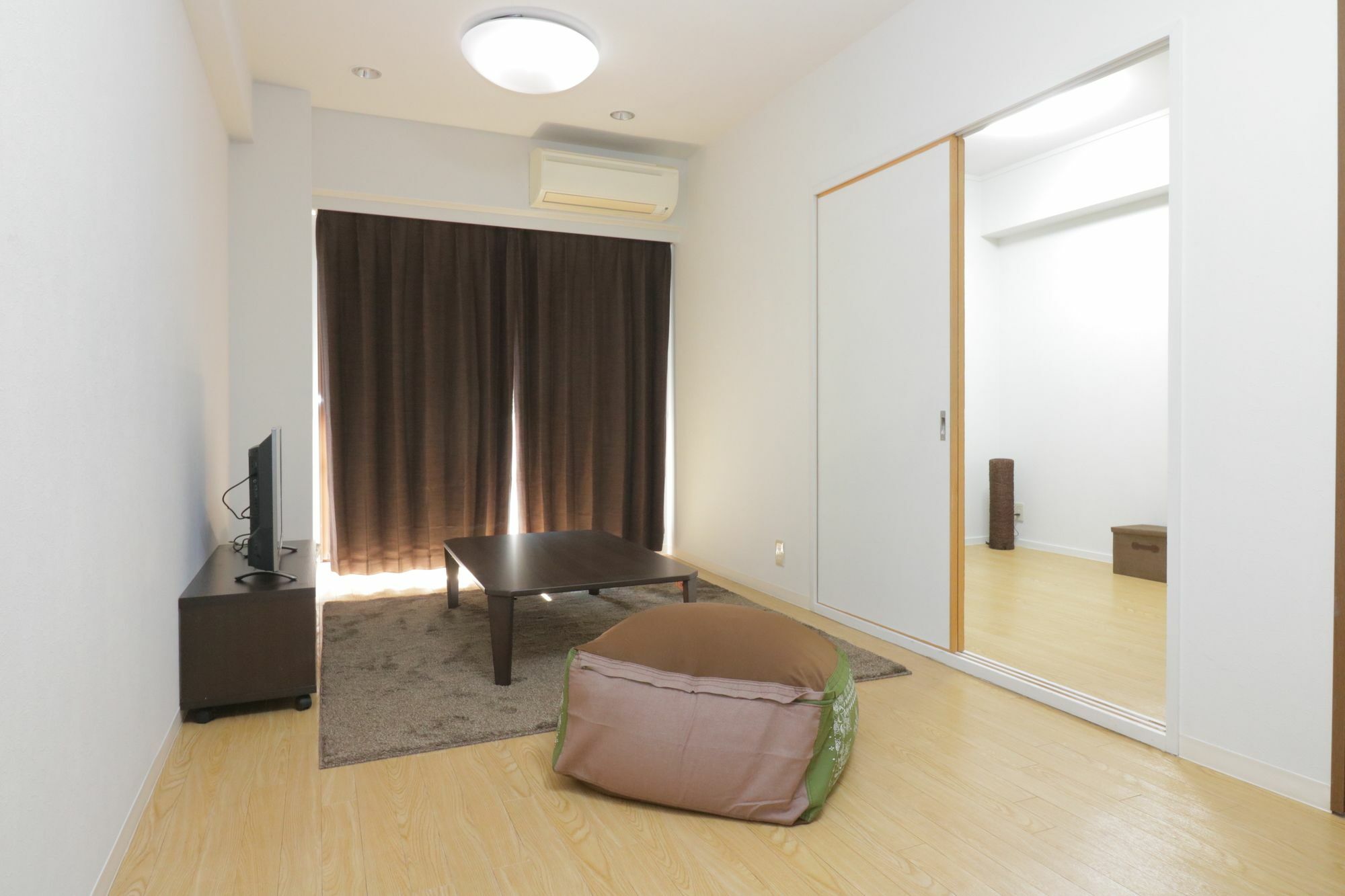 Hg Cozy Hotel No 34 天神橋筋六丁目駅前 Oszaka Kültér fotó